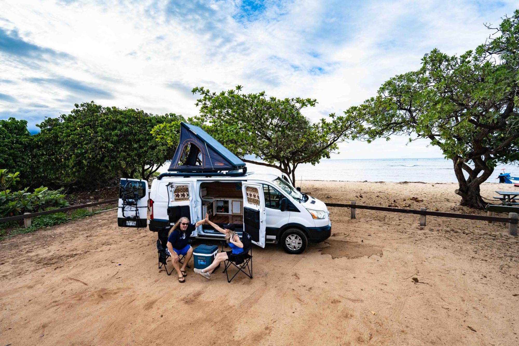 Campcar Maui Jeeps Suvs Hybrid Camper Van Rentals With Equipment And Travel Advice Кахулуї Екстер'єр фото